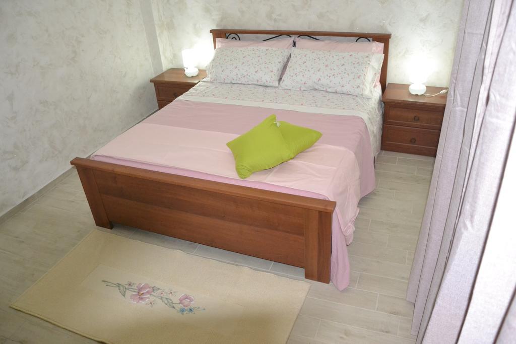 Casa Vacanza Sweet Home Giardini Naxos Exterior photo