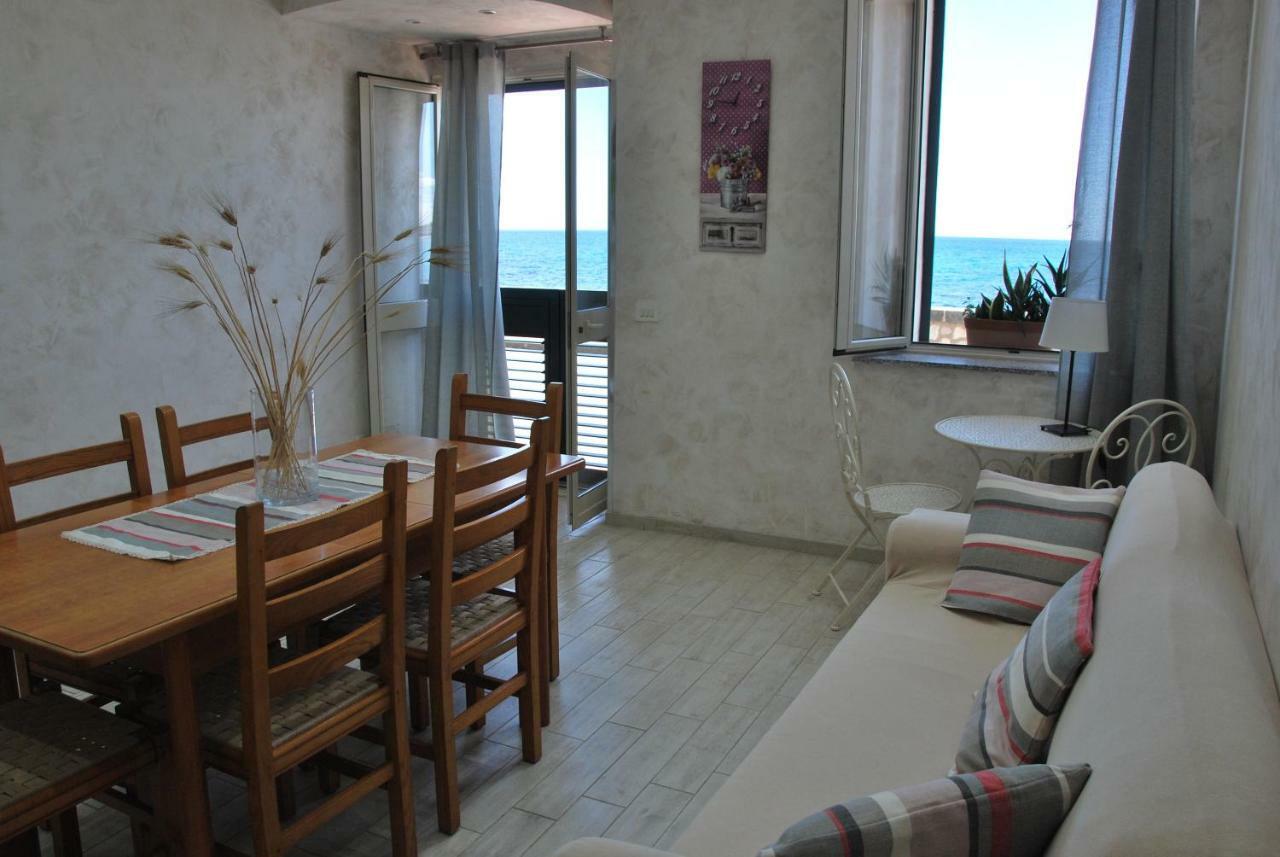 Casa Vacanza Sweet Home Giardini Naxos Exterior photo